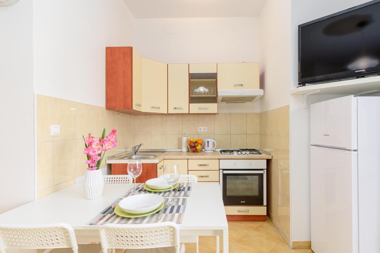 Apartmani Vita, Liznjan - Apartman 2 ภายนอก รูปภาพ